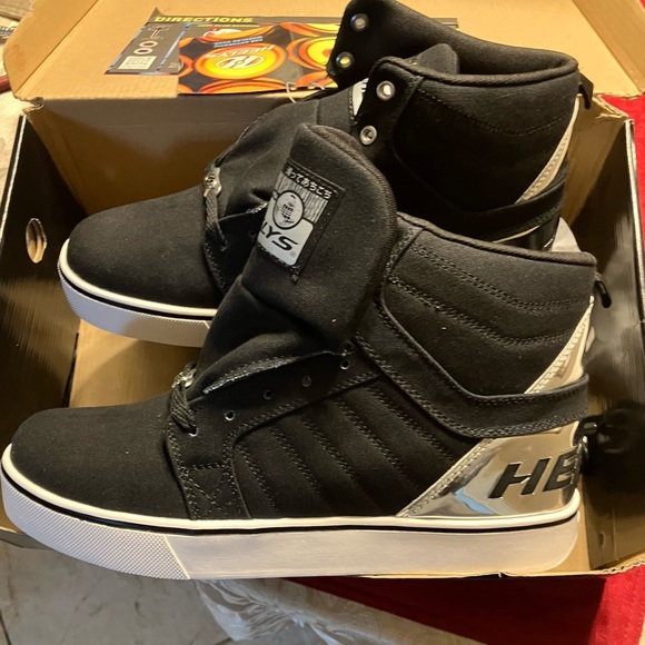 Men’s Heelys Shoes - Picture 1 of 9